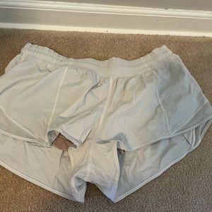 2.5” White HOTTY HOT SHORT